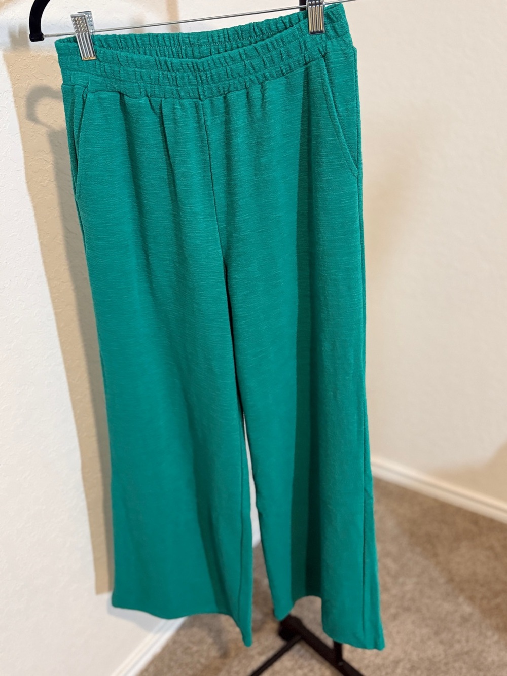 Zenana Outfitters Wide-Leg Pull-On Pants